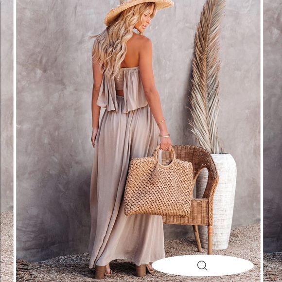 Vici Dresses & Skirts - Positive energy Maxi strapless dress